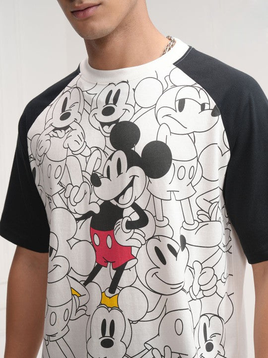 7fd67a57-59f8-44e1-be0b-4b8da42cbdc71735562072931HighlanderDisneyMenWhiteBlackRoundNeckRelaxedTexturedTshirtW2.jpg Disney Mickey mouse Men Round Neck Relaxed Textured Tshirt With Trouser - Image 1